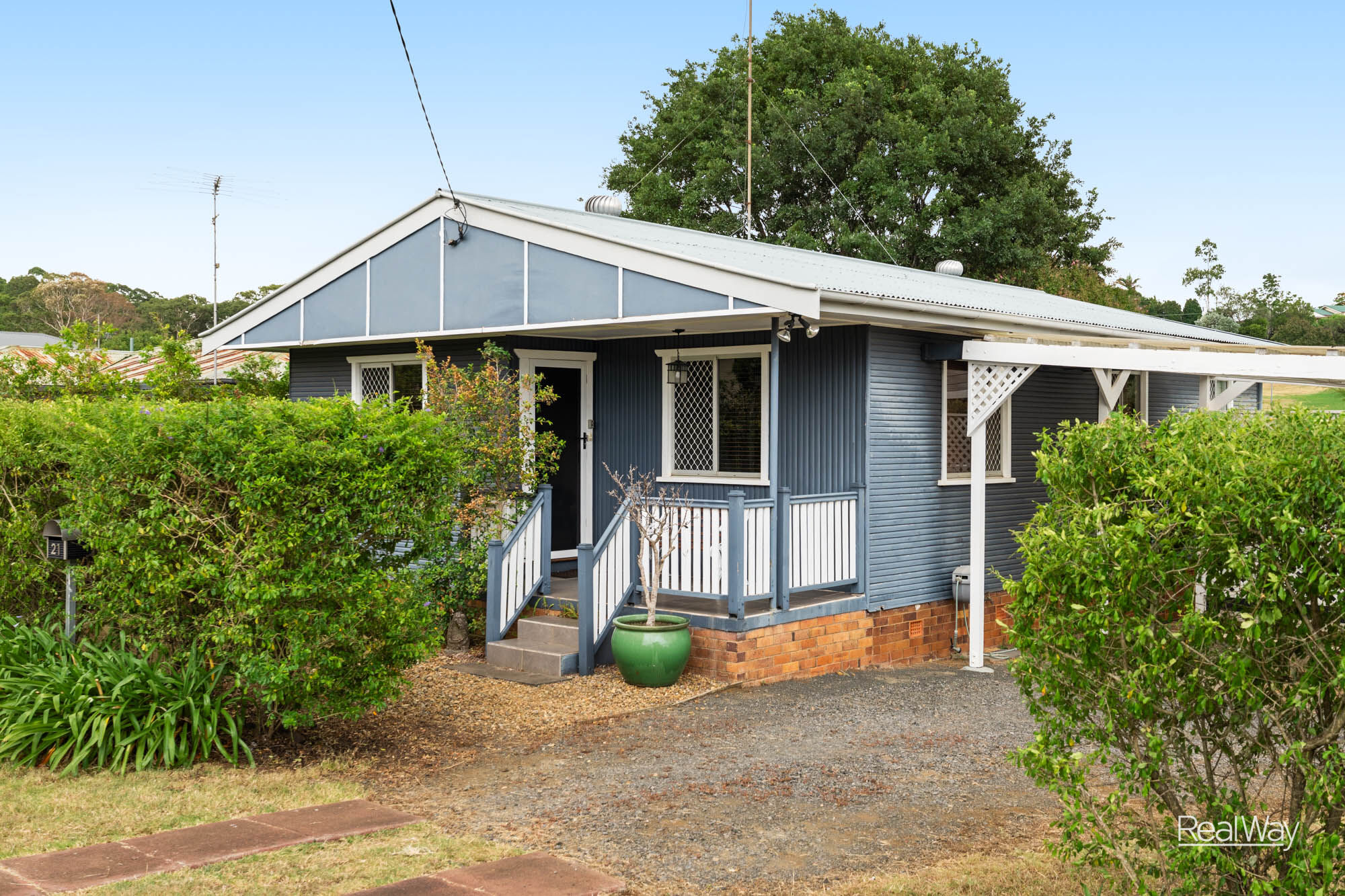 21 Teesdale Avenue, Newtown QLD 4350, Newtown - Thumbnail 3