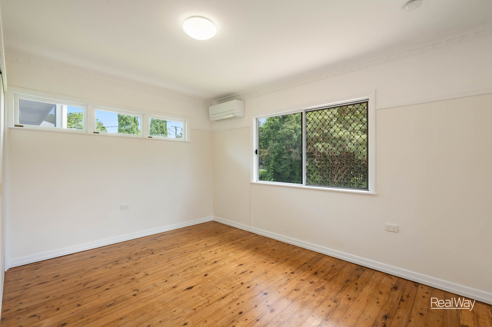 24 Blackdown Street, Harristown QLD 4350, Harristown - Thumbnail 4