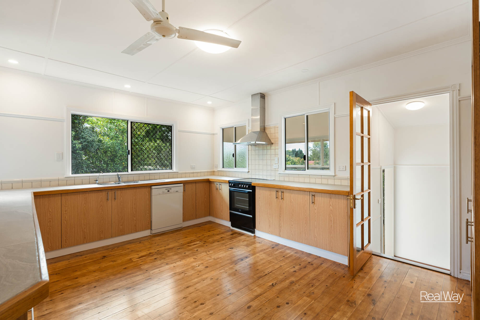 24 Blackdown Street, Harristown QLD 4350, Harristown - Thumbnail 7