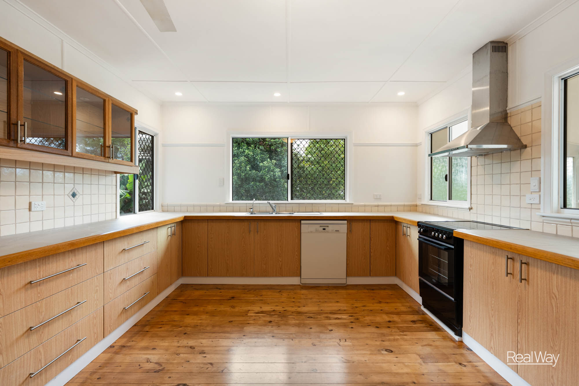 24 Blackdown Street, Harristown QLD 4350, Harristown - Thumbnail 8