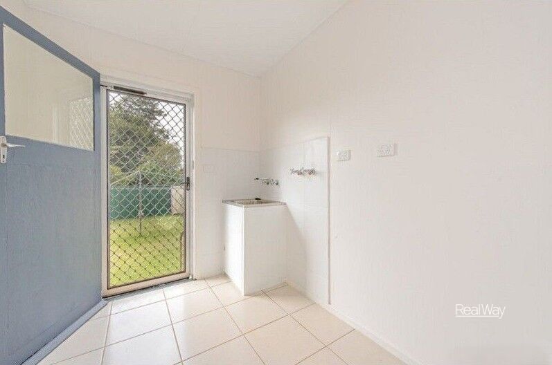 4 Hope Street, Newtown QLD 4350, Newtown - Thumbnail 8