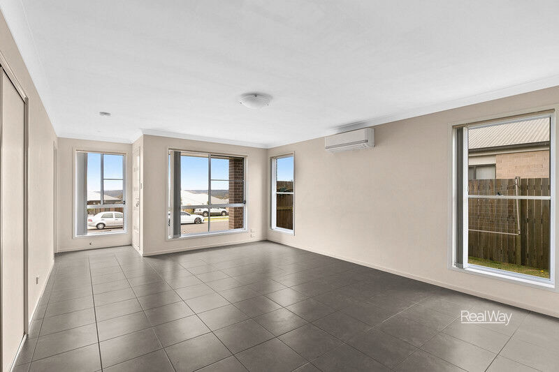 34 Sanctuary Drive, Cranley QLD 4350, Cranley - Thumbnail 2