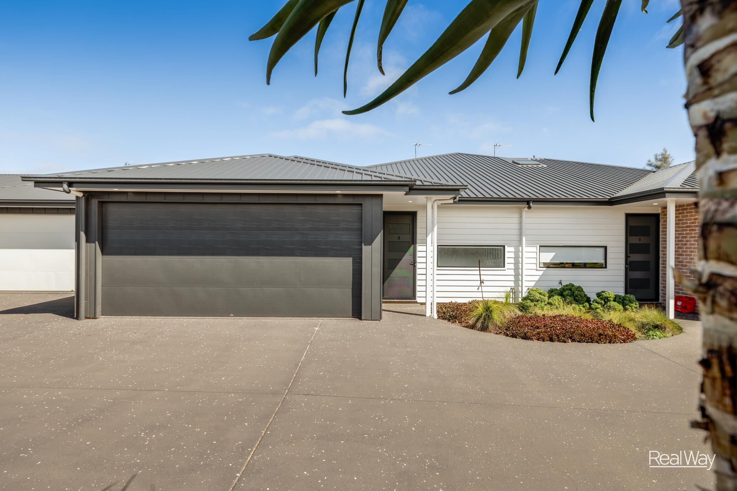 2 / 4 Pyrenees Close, Middle Ridge QLD 4350, Middle Ridge - Thumbnail 3
