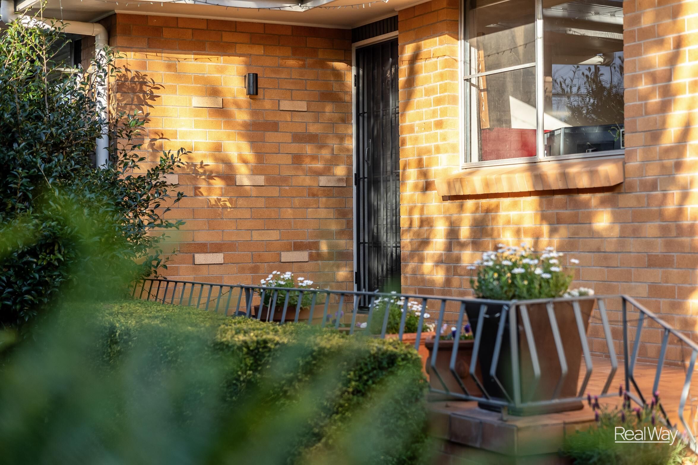 16 Talinga Street, Mount Lofty QLD 4350, Mount Lofty - Thumbnail 3