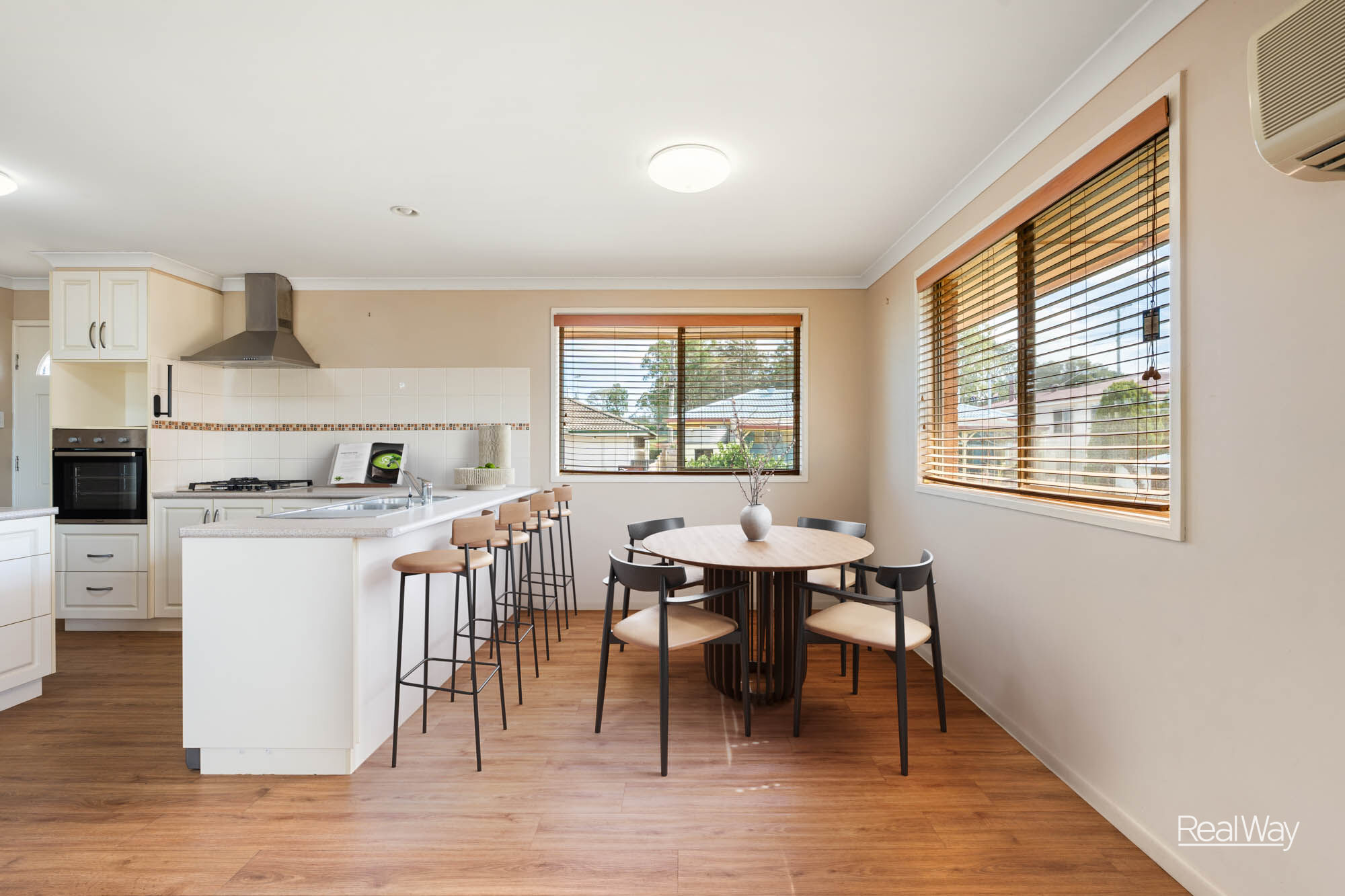 13 Greyfriars Street, Rockville QLD 4350, Rockville - Thumbnail 5