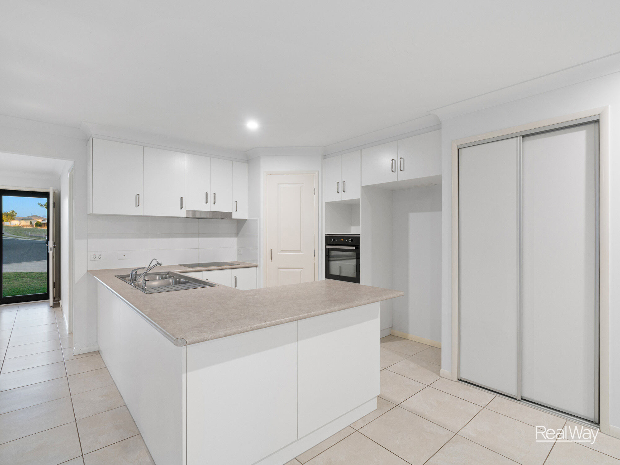 14 Orchard Lane, Glenvale QLD 4350, Glenvale - Thumbnail 4
