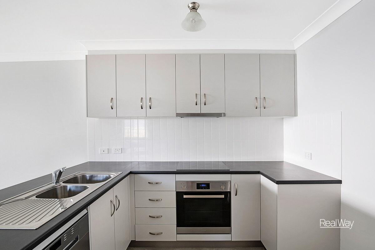 1 / 23 Cinnamon Drive, Glenvale QLD 4350, Glenvale - Thumbnail 2