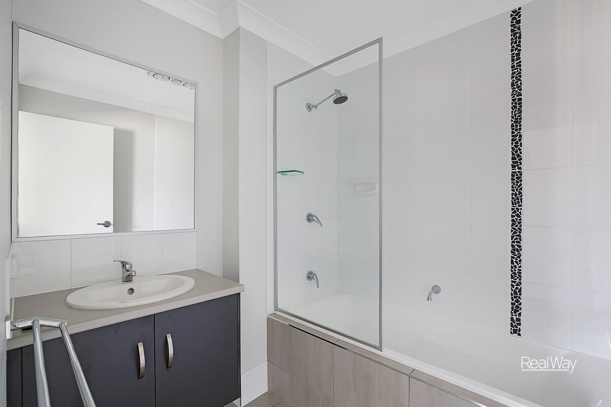 1 / 23 Cinnamon Drive, Glenvale QLD 4350, Glenvale - Thumbnail 3