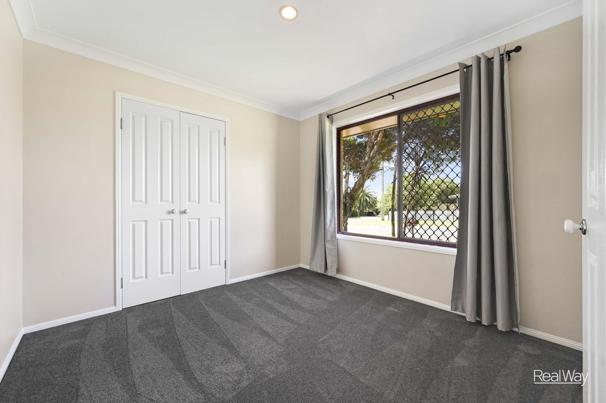 1 Maplewood Drive, Darling Heights QLD 4350, Darling Heights - Thumbnail 4