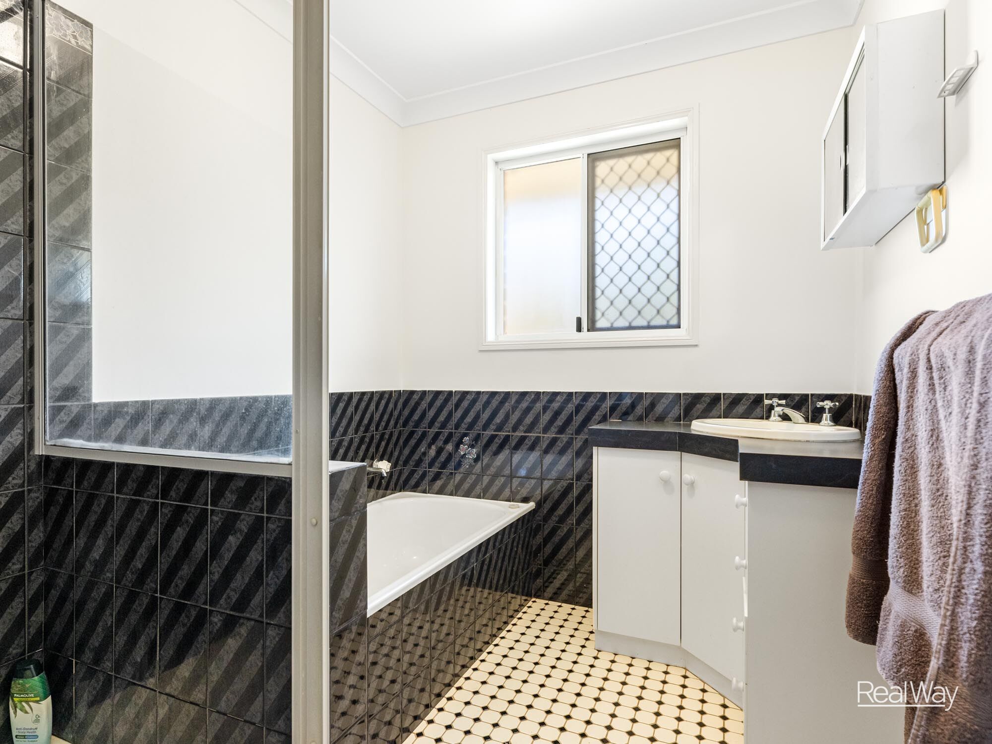 2 / 330 Spring Street, Kearneys Spring QLD 4350, Kearneys Spring - Thumbnail 5