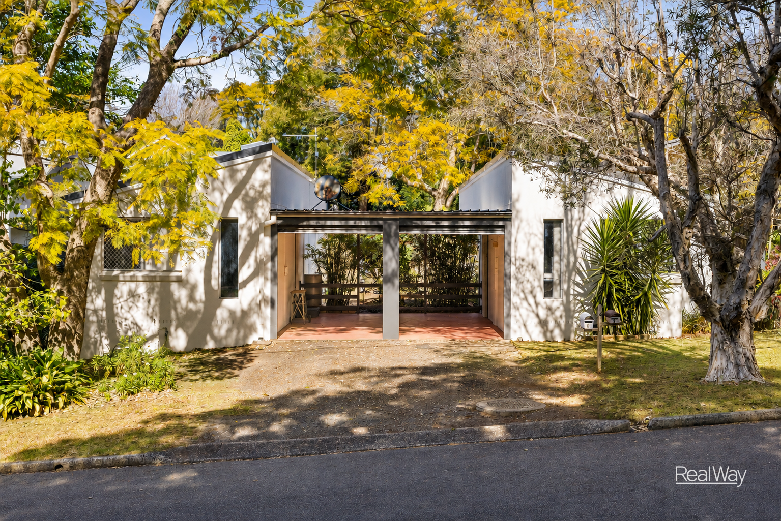 1 & 2 / 4 Ferguson Street, Mount Lofty - Image 1
