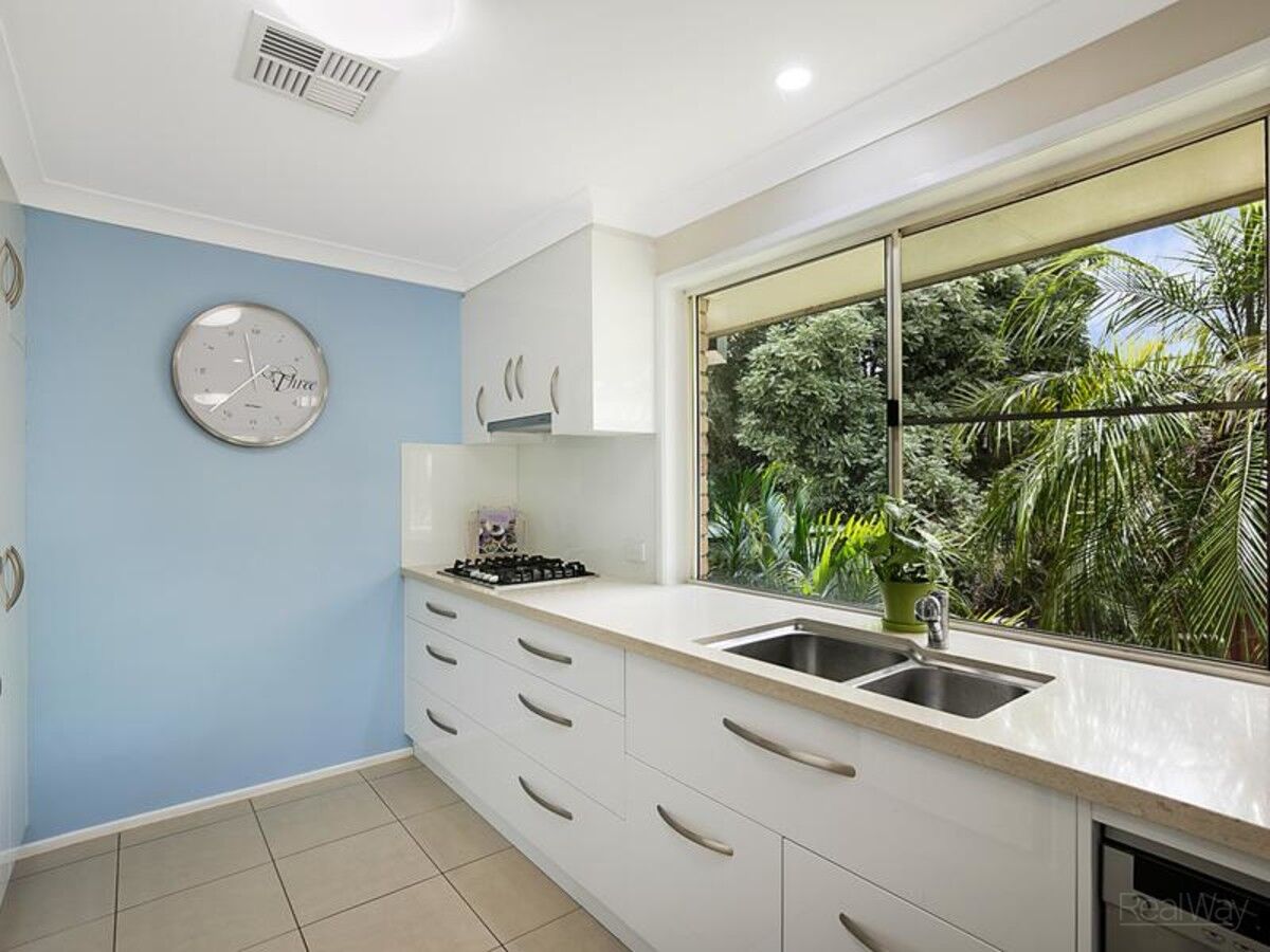 4 Fuschia Street, MIDDLE RIDGE QLD 4350, Middle Ridge - Thumbnail 2
