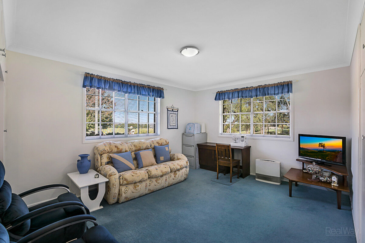16 Stuart Street, Mount Lofty QLD 4350, Mount Lofty - Thumbnail 7