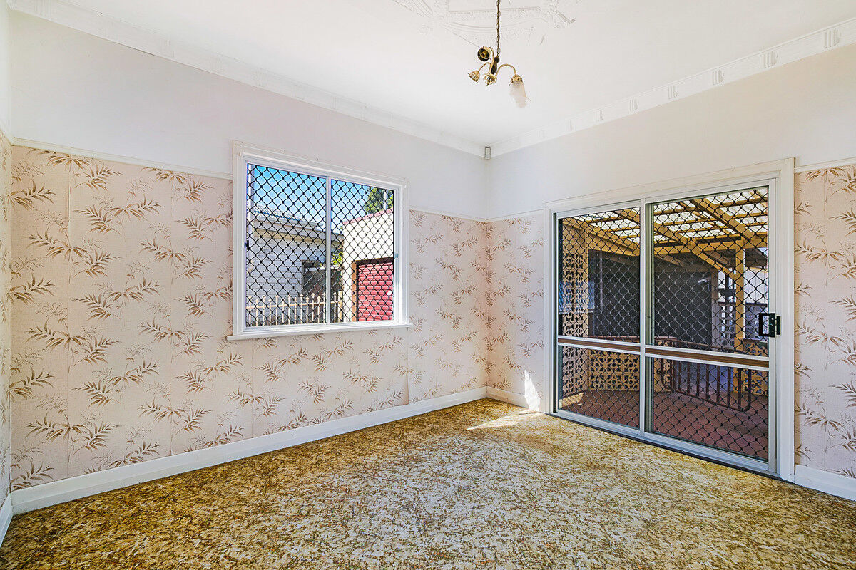 136 Taylor Street, Newtown QLD 4350, Newtown - Thumbnail 4