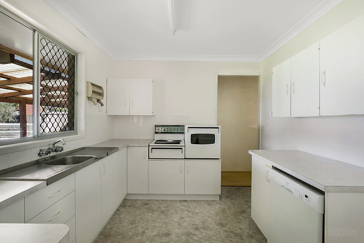 22 Chilla Street, Harristown QLD 4350, Harristown - Thumbnail 2