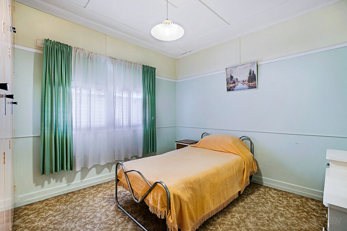 43 Gostwyck Street, Newtown QLD 4350, Newtown - Thumbnail 6