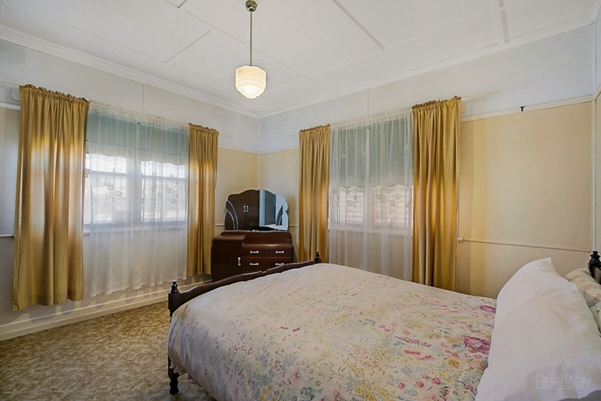 43 Gostwyck Street, Newtown QLD 4350, Newtown - Thumbnail 5