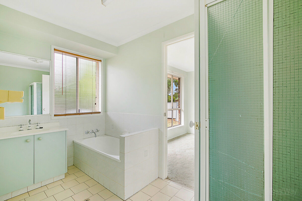 4 Robindale Drive, Darling Heights QLD 4350, Darling Heights - Thumbnail 5