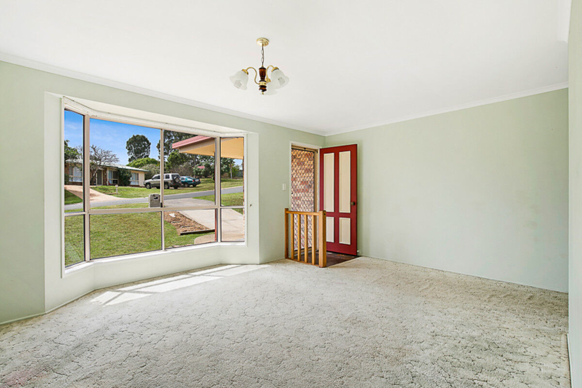 4 Robindale Drive, Darling Heights QLD 4350, Darling Heights - Thumbnail 2