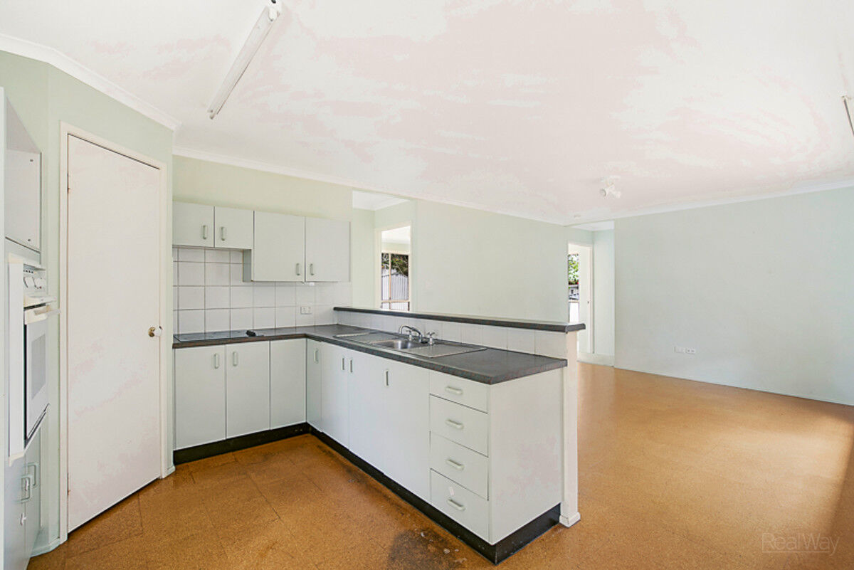 4 Robindale Drive, Darling Heights QLD 4350, Darling Heights - Thumbnail 3
