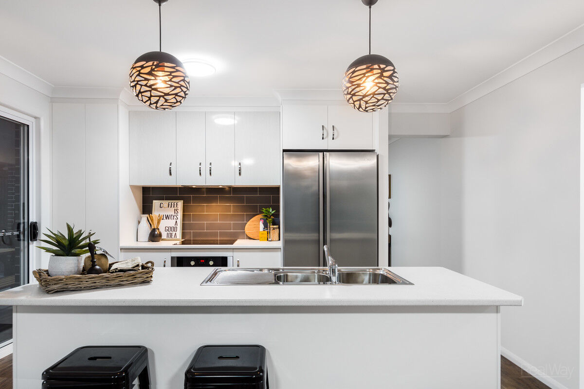 27 Negrita Street, Harristown QLD 4350, Harristown - Thumbnail 2
