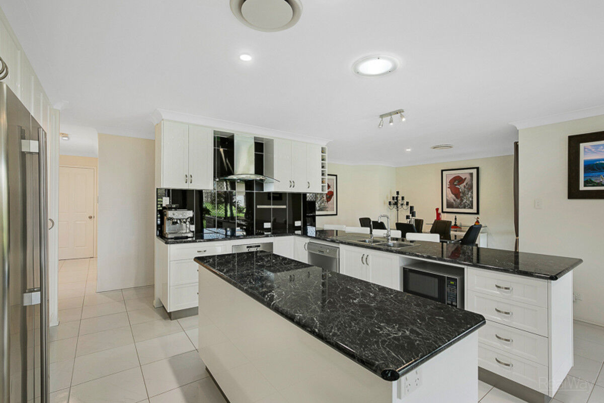 44 Steinberg Road, Highfields QLD 4352, Highfields - Thumbnail 2