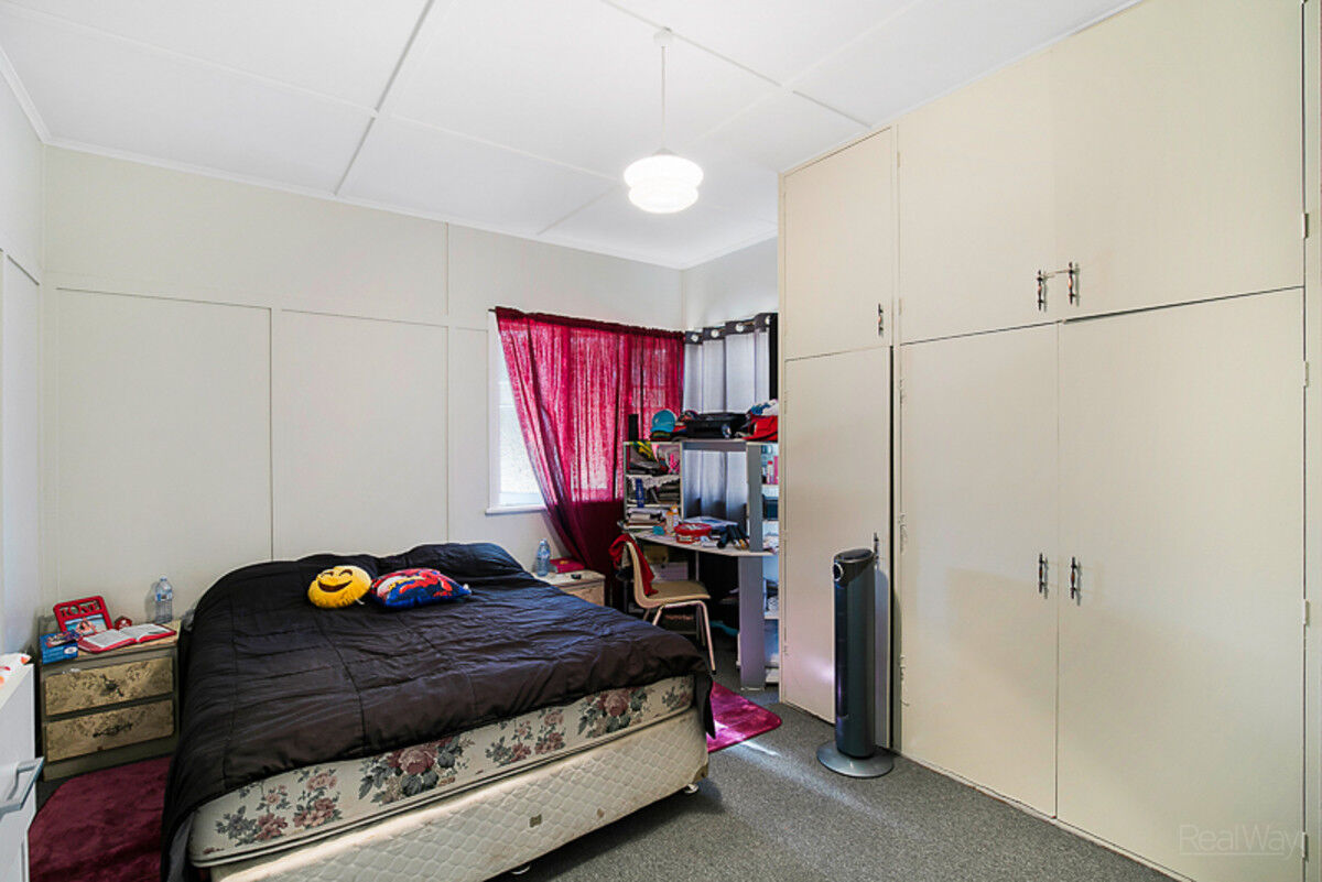 32 Cay Street, Newtown QLD 4350, Newtown - Thumbnail 4