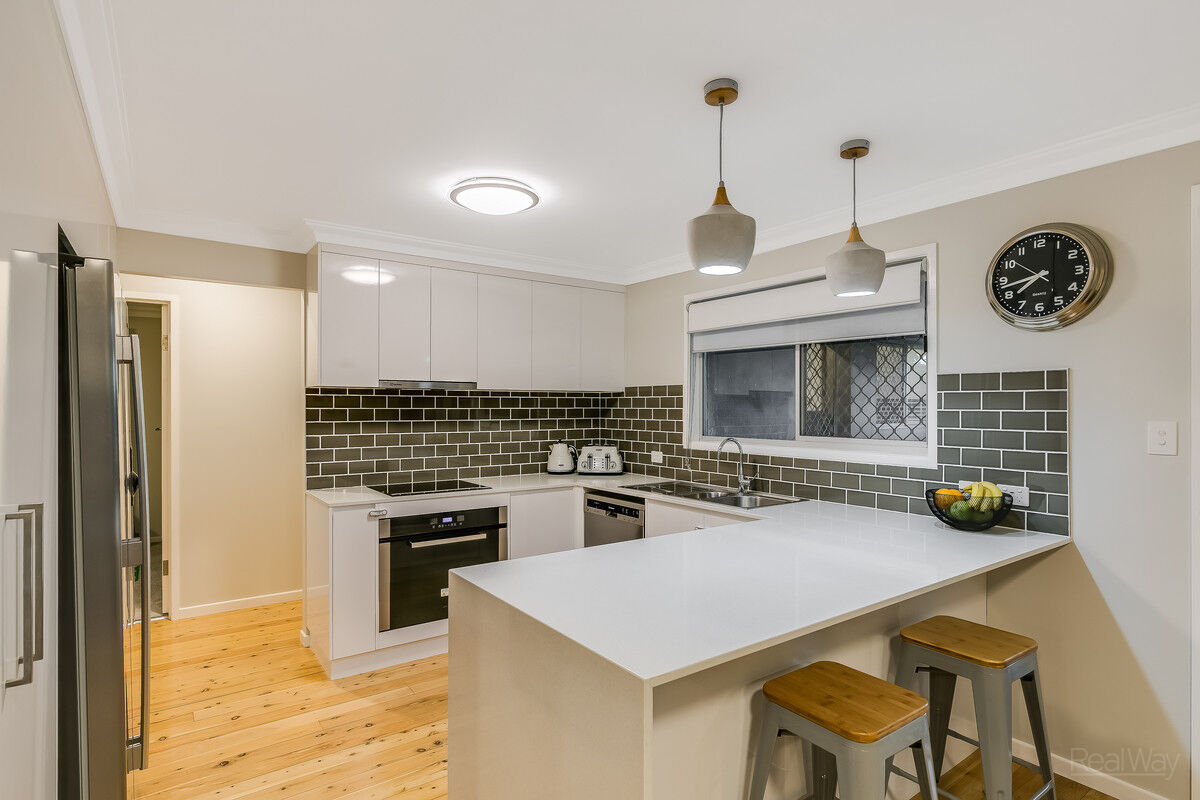 6 Sardon Street, Centenary Heights QLD 4350, Centenary Heights - Thumbnail 3