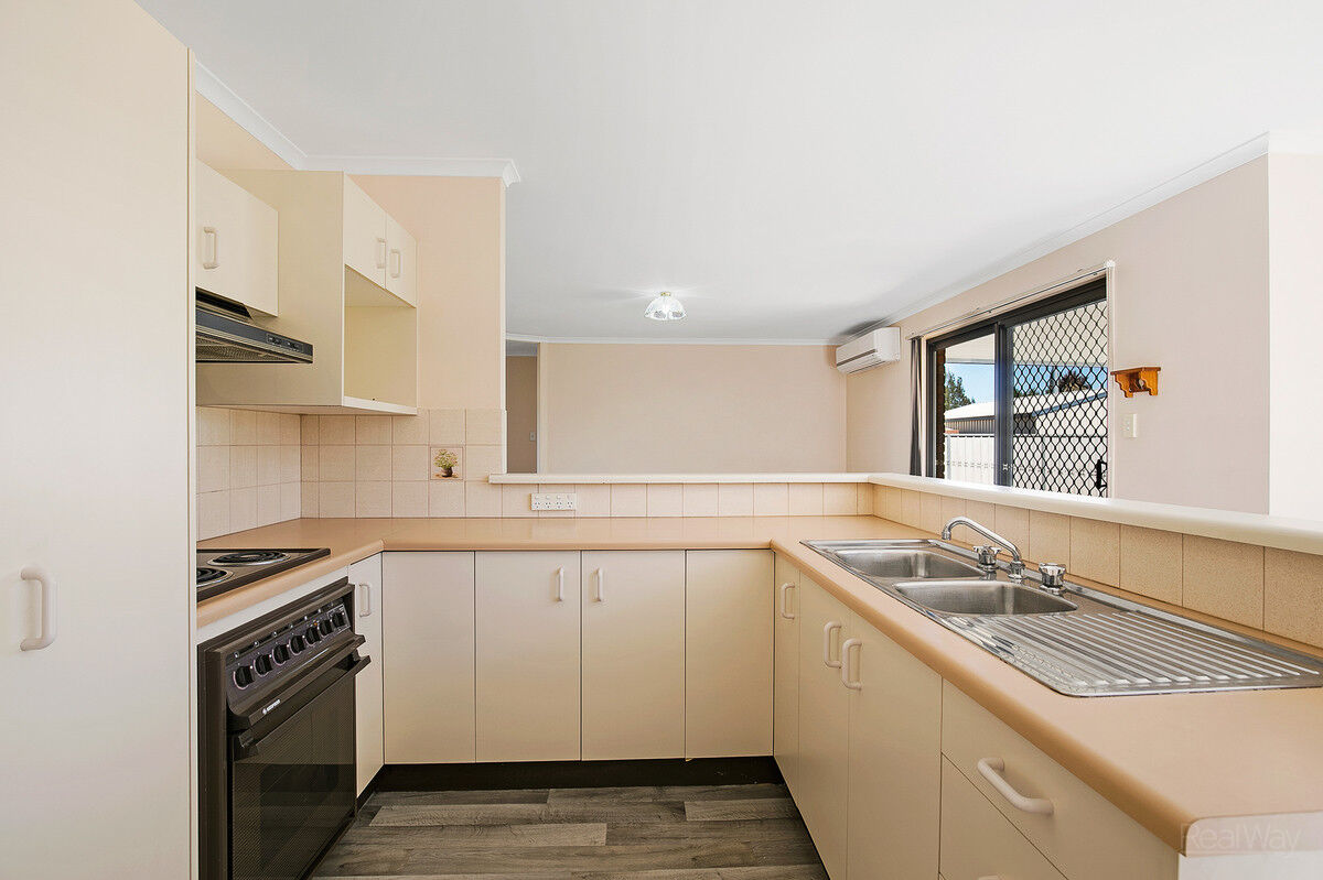 31 Halsworth Street, Cranley QLD 4350, Cranley - Thumbnail 3