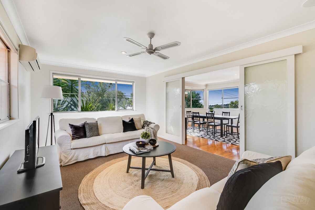 6 Erbacher Street, CENTENARY HEIGHTS QLD 4350, Centenary Heights - Thumbnail 2