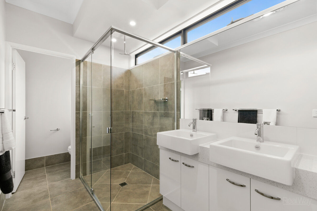520 Hume Street, Middle Ridge QLD 4350, Middle Ridge - Thumbnail 4