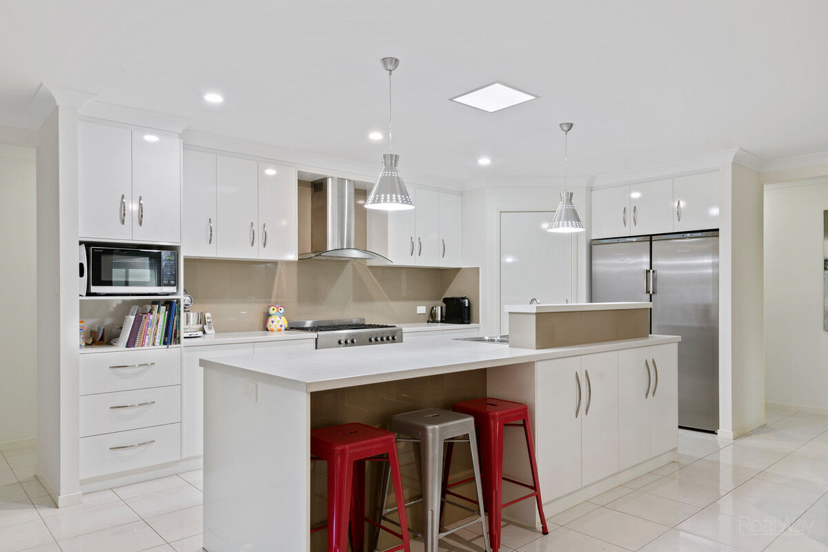 12 Kimdonn Drive, Withcott QLD 4352, Withcott - Thumbnail 5