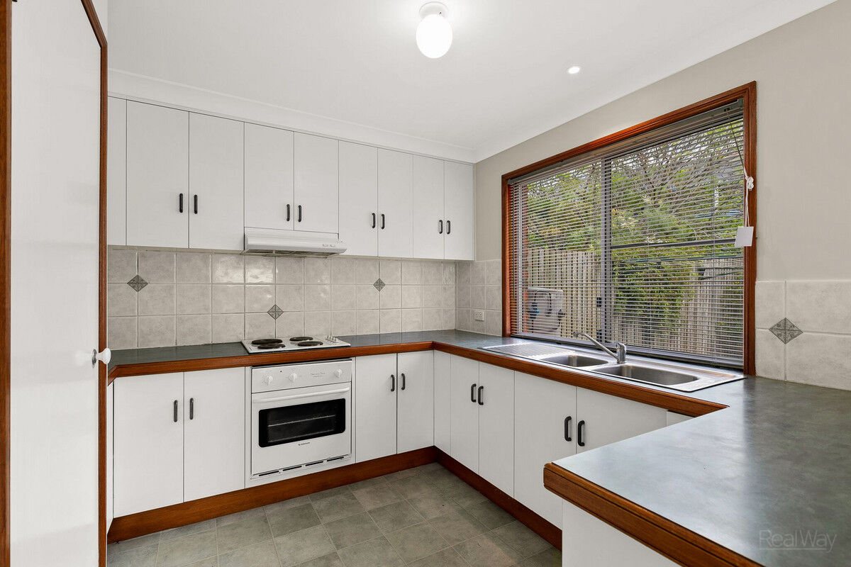 1&2 / 18 Beer Court, Kearneys Spring QLD 4350, Kearneys Spring - Thumbnail 2