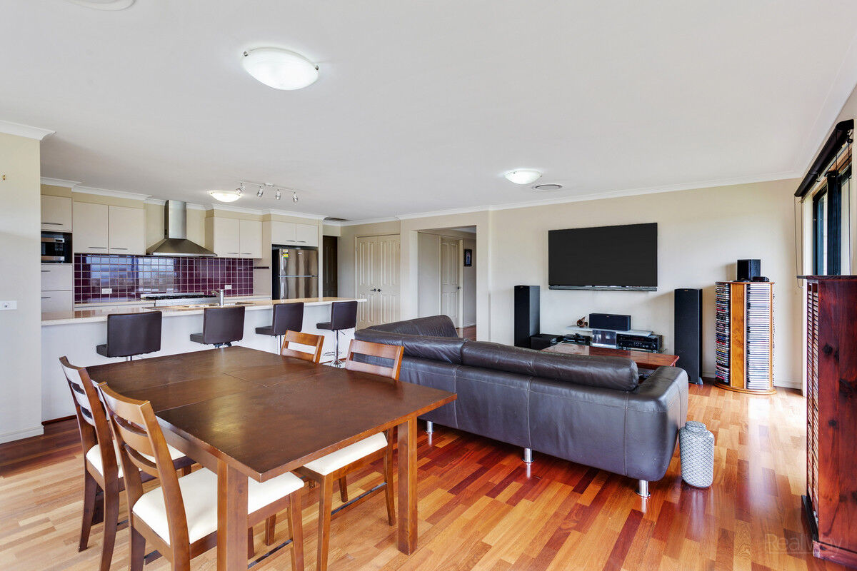23 Hamblin Court, Mount Rascal QLD 4350, Mount Rascal - Thumbnail 3