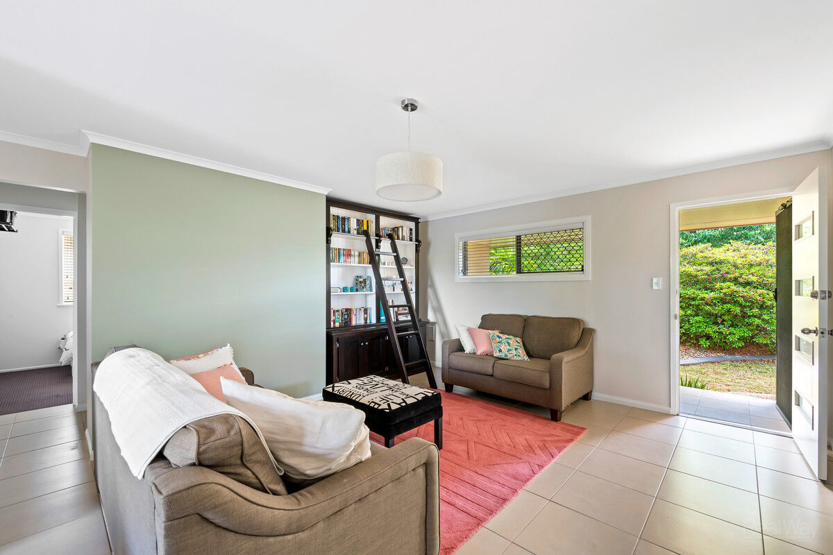 30 Debra Street, Centenary Heights QLD 4350, Centenary Heights - Thumbnail 5