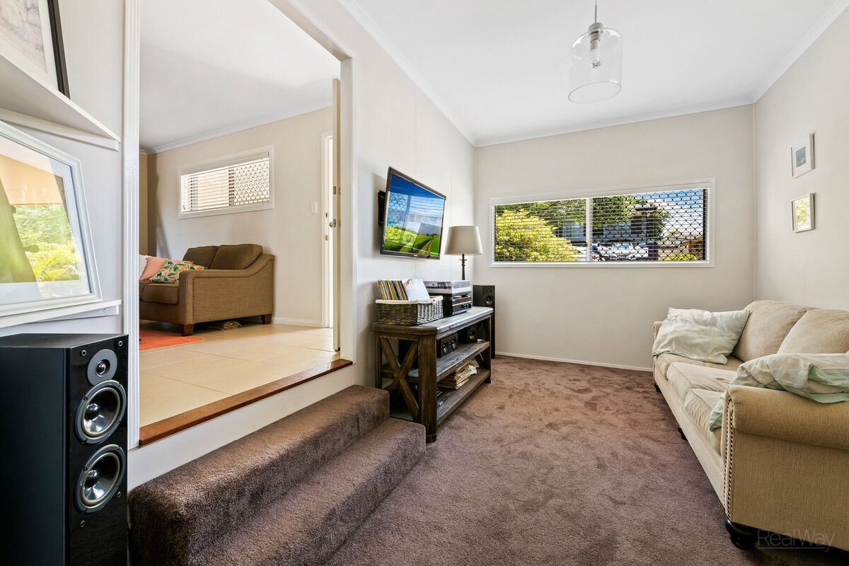 30 Debra Street, Centenary Heights QLD 4350, Centenary Heights - Thumbnail 6