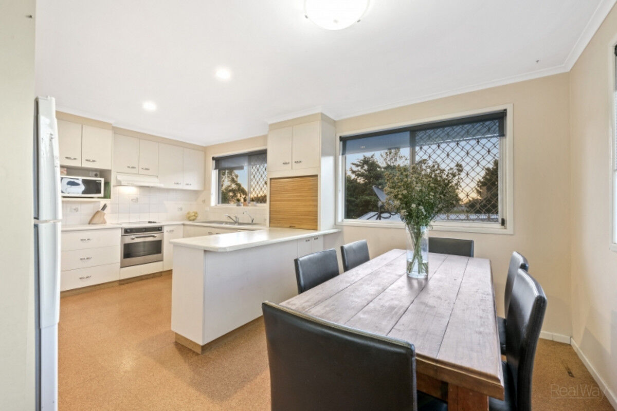 17 Hampton Street, Newtown QLD 4350, Newtown - Thumbnail 2