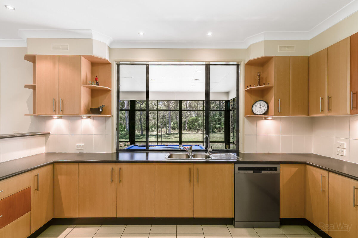 35 Rogers Drive, Highfields QLD 4352, Highfields - Thumbnail 3