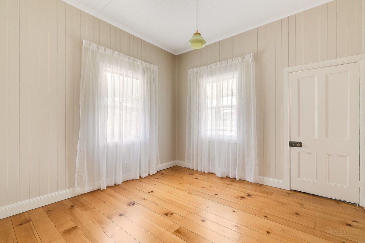 15 Nigel Street, North Toowoomba QLD 4350, North Toowoomba - Thumbnail 4
