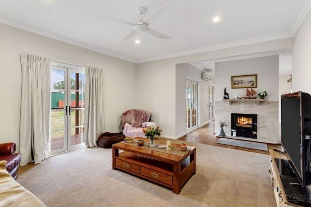 5 Elizabeth Street, Withcott QLD 4352, Withcott - Thumbnail 7