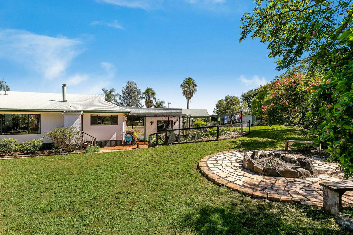 12 Palmer Drive, Highfields QLD 4352, Highfields - Thumbnail 4