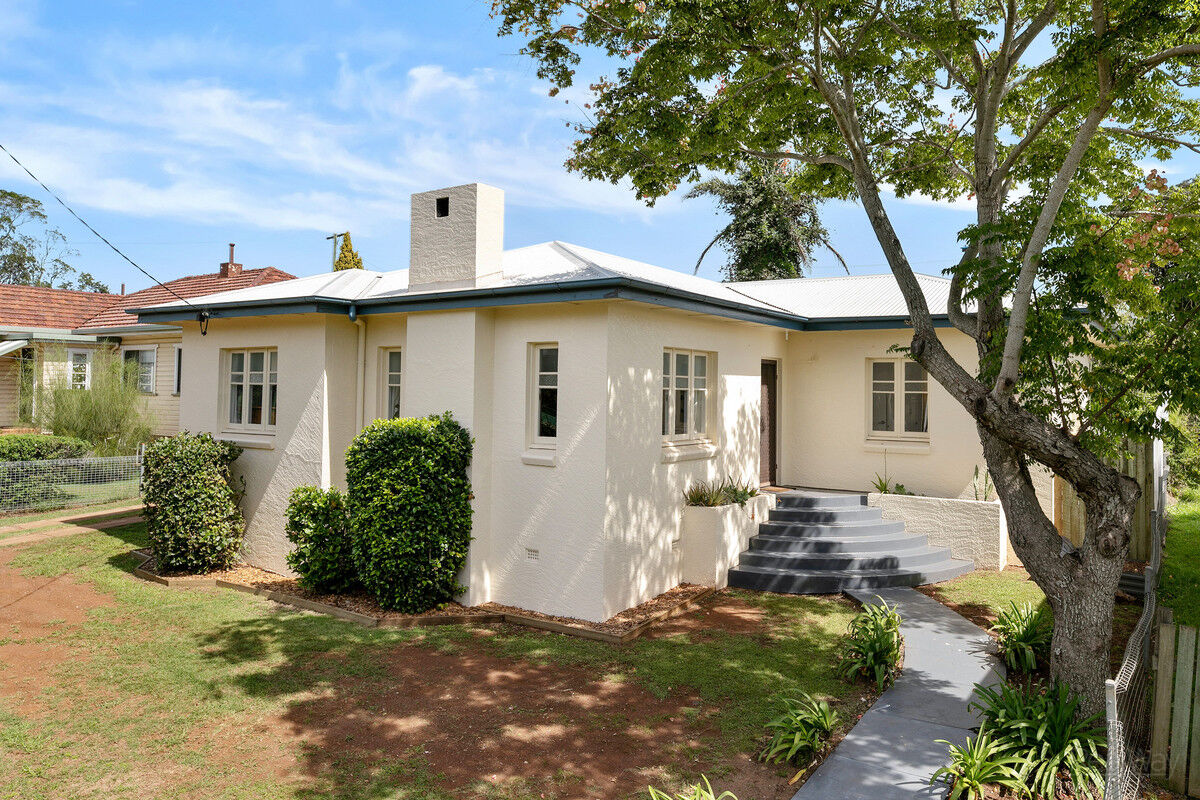 263 West Street, Harristown QLD 4350, Harristown - Thumbnail 2