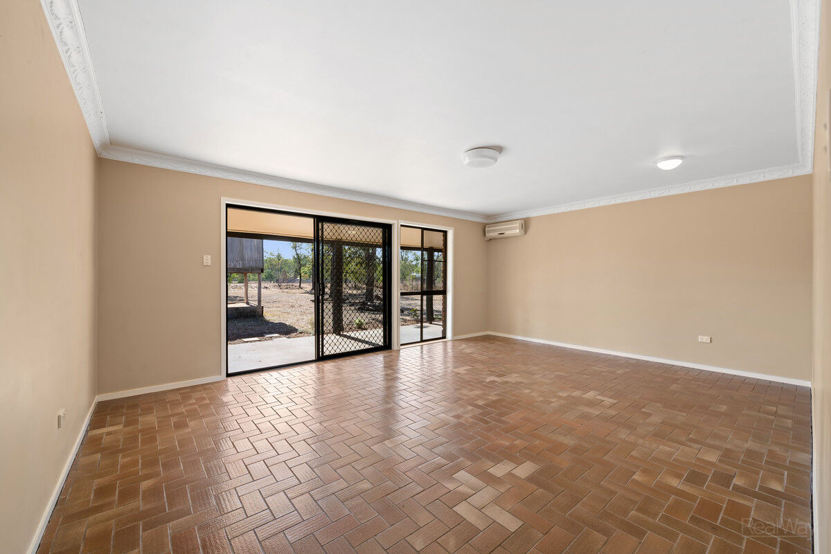 12 Brookside Place, Postmans Ridge QLD 4352, Postmans Ridge - Thumbnail 5