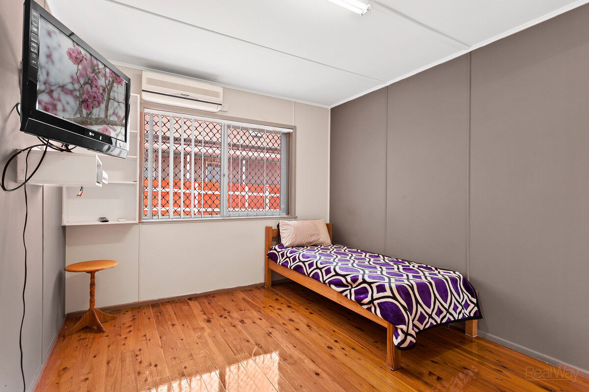 64 Holberton Street, Rockville QLD 4350, Rockville - Thumbnail 4