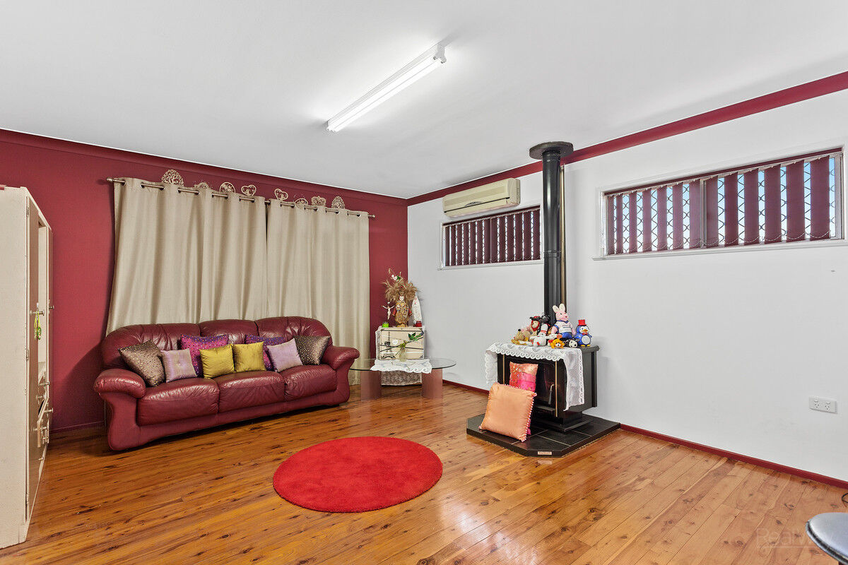 64 Holberton Street, Rockville QLD 4350, Rockville - Thumbnail 2