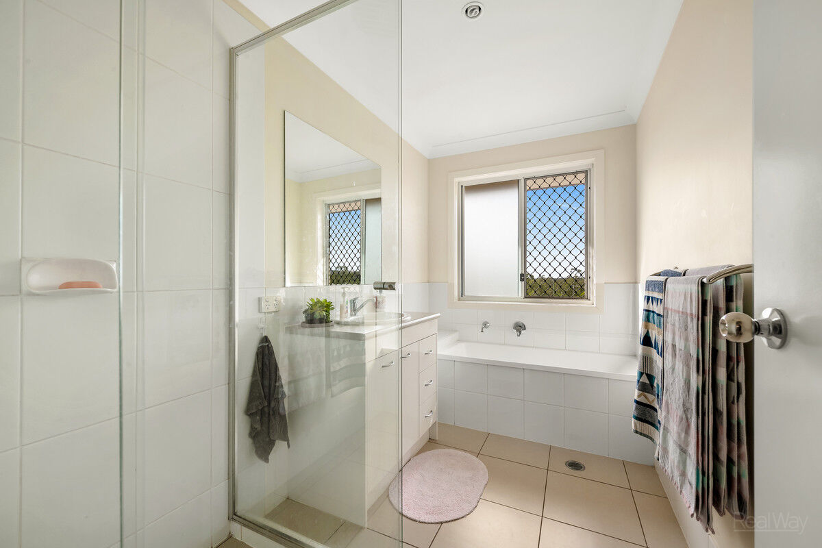 7 Casuarina Crescent, Withcott QLD 4352, Withcott - Thumbnail 4