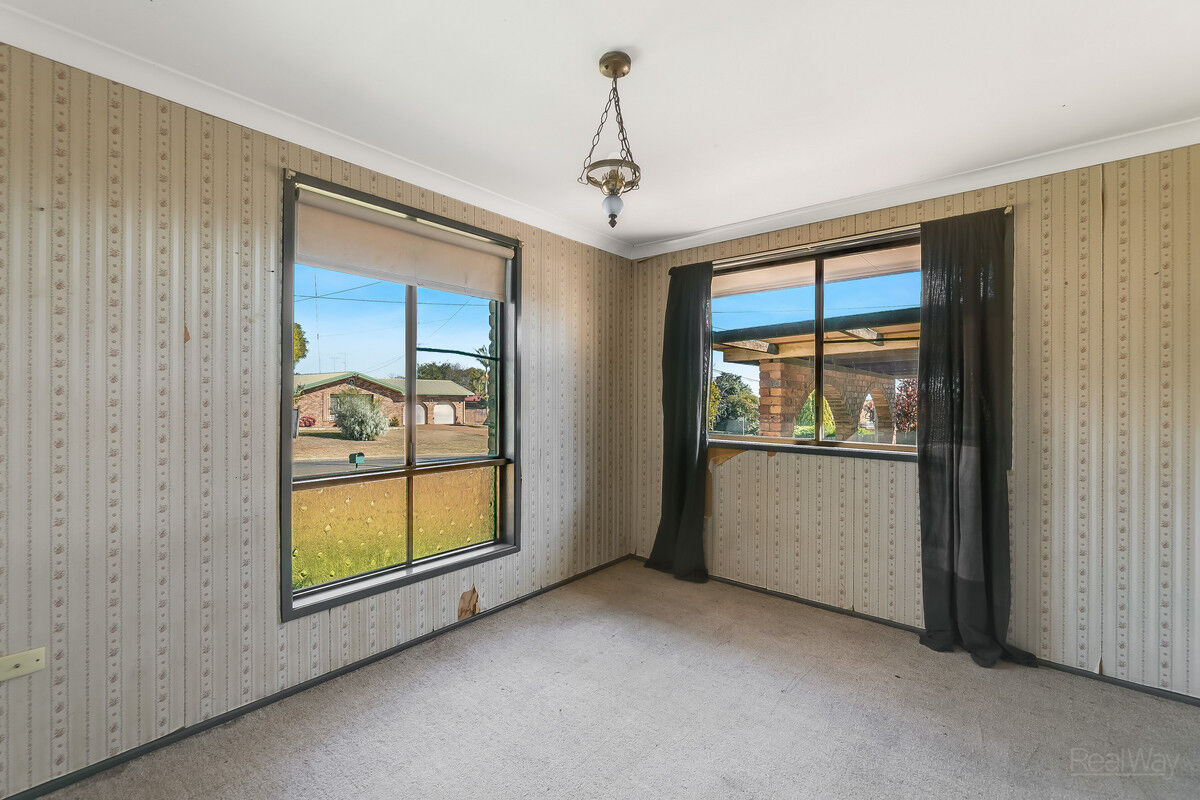 33 Lindberg Street, Wilsonton QLD 4350, Wilsonton - Thumbnail 7