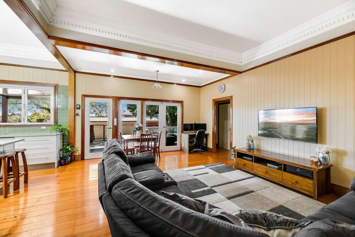 239 Bridge Street, Newtown QLD 4350, Newtown - Thumbnail 2