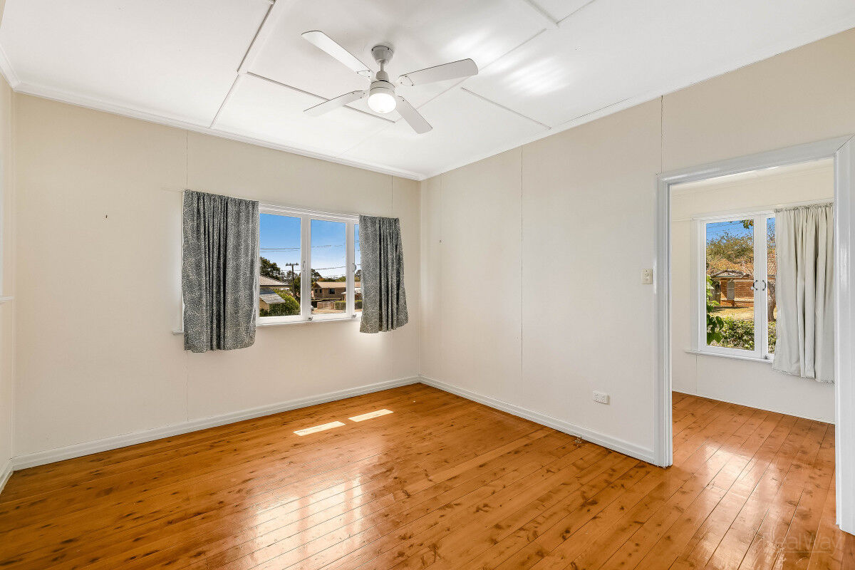 63 Gordon Avenue, Newtown QLD 4350, Newtown - Thumbnail 2