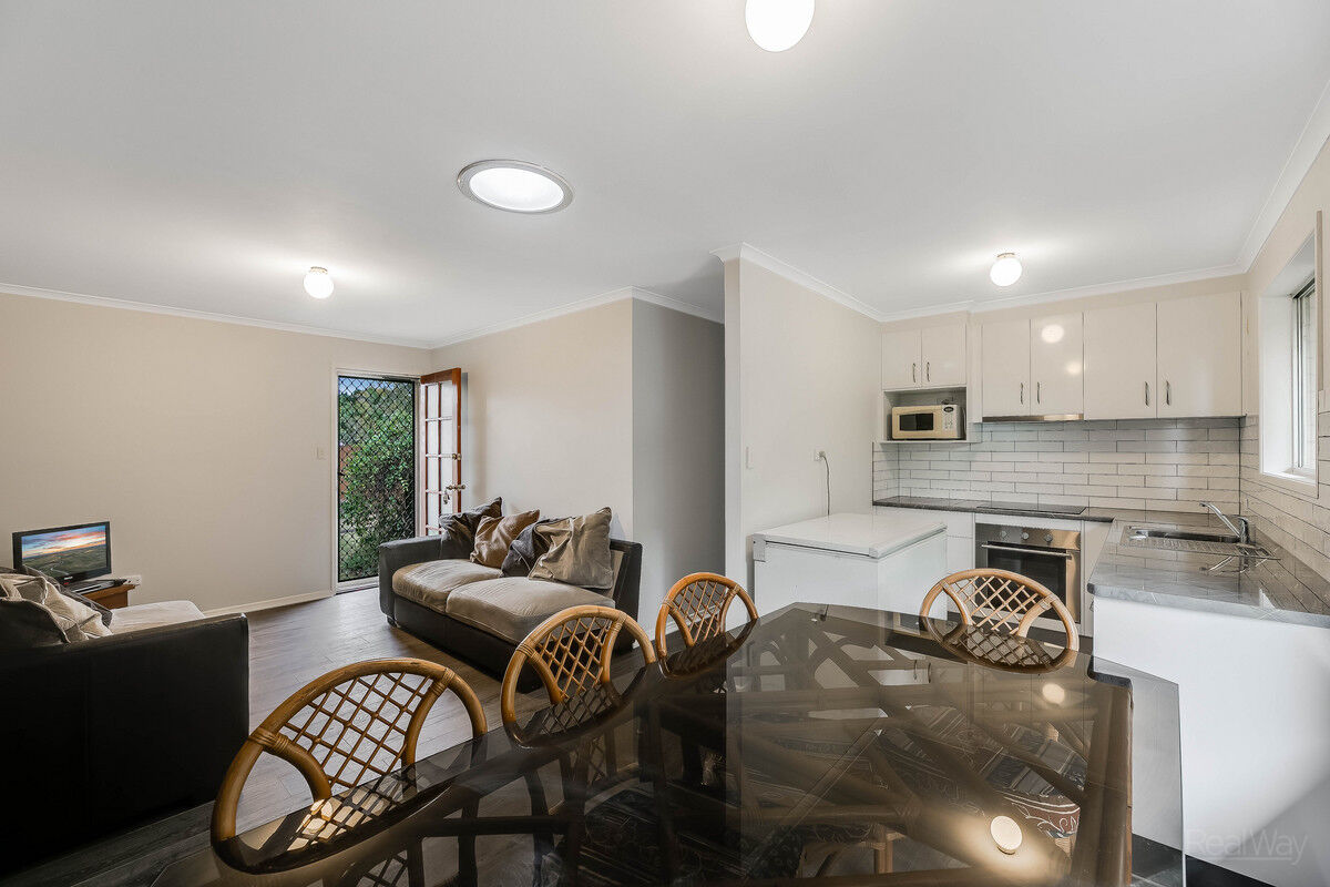 2 / 6 Cossart Street, Centenary Heights QLD 4350, Centenary Heights - Thumbnail 2